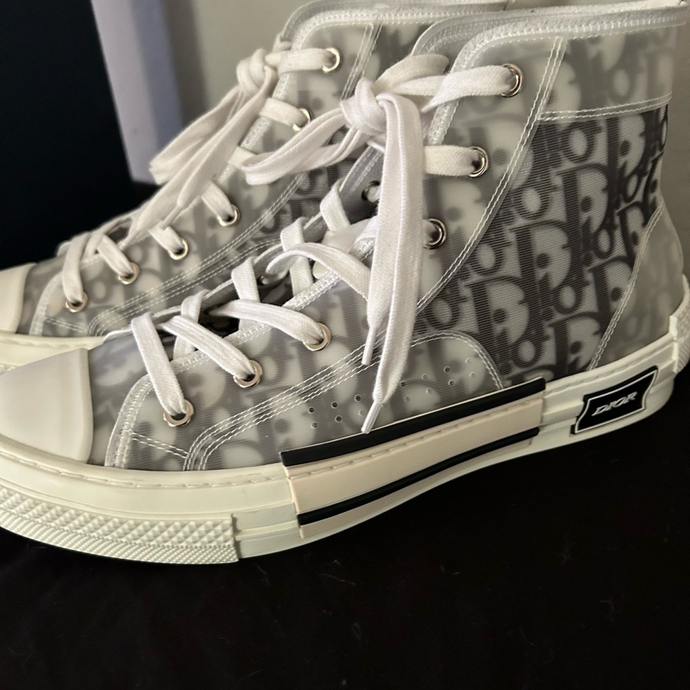 Selling my VERY GENTLY WORN DIOR’S